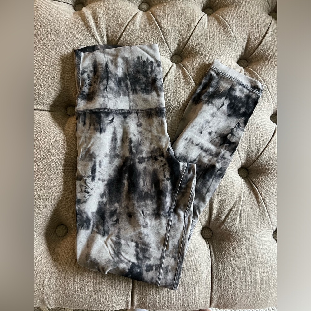 Lululemon align leggings size 6 25”